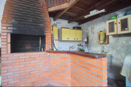 Casa à venda com 86m², 3 quartos e 4 vagasChurrasqueira