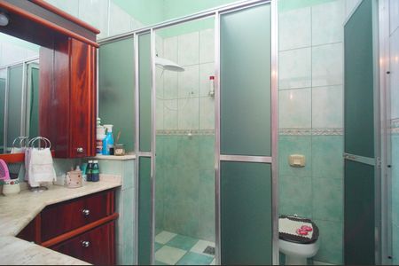 Casa à venda com 86m², 3 quartos e 4 vagasBanheiro