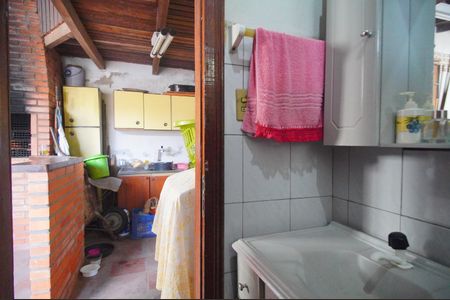 Casa à venda com 86m², 3 quartos e 4 vagasBanheiro 2