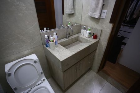 Casa à venda com 370m², 4 quartos e 3 vagasBanheiro Suíte