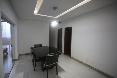 Casa à venda com 370m², 4 quartos e 3 vagasSala de Jantar