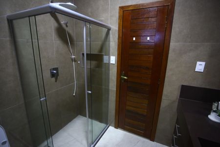 Casa à venda com 370m², 4 quartos e 3 vagasBanheiro