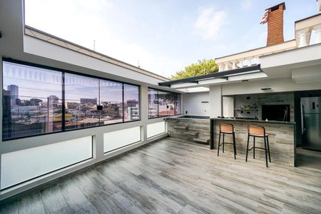 Casa à venda com 170m², 3 quartos e 2 vagas Casa à venda com 170m², 3 quartos e 2 vagasTerraço