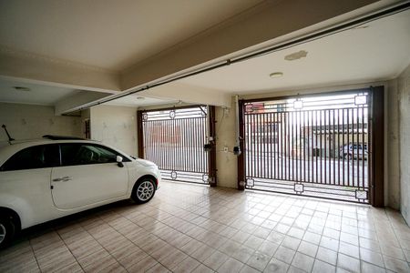 Casa à venda com 170m², 3 quartos e 2 vagas Casa à venda com 170m², 3 quartos e 2 vagasGaragem