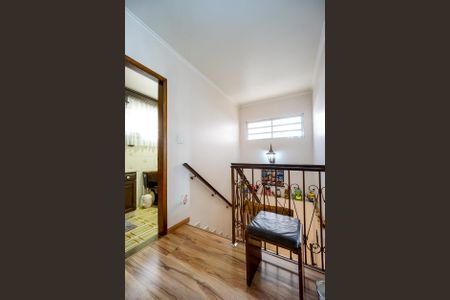 Casa à venda com 170m², 3 quartos e 2 vagas Casa à venda com 170m², 3 quartos e 2 vagasHall dos quartos