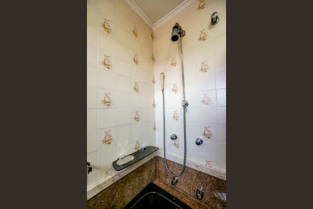 Casa à venda com 170m², 3 quartos e 2 vagas Casa à venda com 170m², 3 quartos e 2 vagasBanheiro social