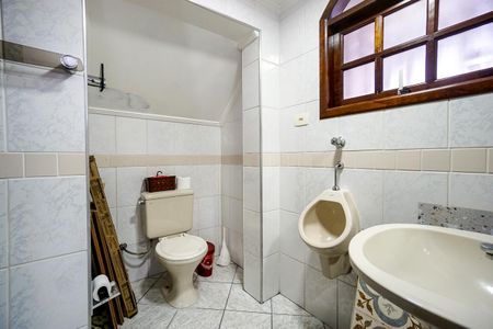 Casa à venda com 170m², 3 quartos e 2 vagas Casa à venda com 170m², 3 quartos e 2 vagasBanheiro do escritório