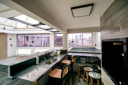 Casa à venda com 170m², 3 quartos e 2 vagas Casa à venda com 170m², 3 quartos e 2 vagasChurrasqueira