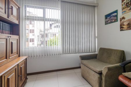 Casa à venda com 272m², 3 quartos e 3 vagasEscritório