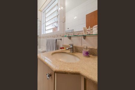 Casa à venda com 272m², 3 quartos e 3 vagas Banheiro Suíte