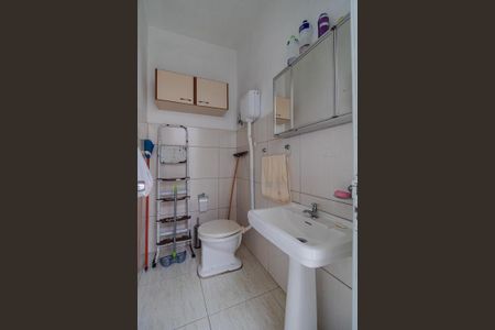 Casa à venda com 272m², 3 quartos e 3 vagasBanheiro de serviço