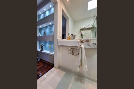 Apartamento à venda com 120m², 3 quartos e sem vagaBanheiro da Suíte