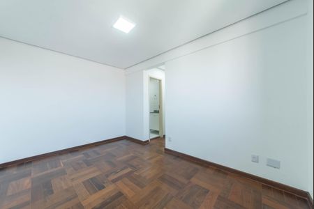 Apartamento à venda com 82m², 3 quartos e 2 vagas Apartamento à venda com 82m², 3 quartos e 2 vagasSuíte