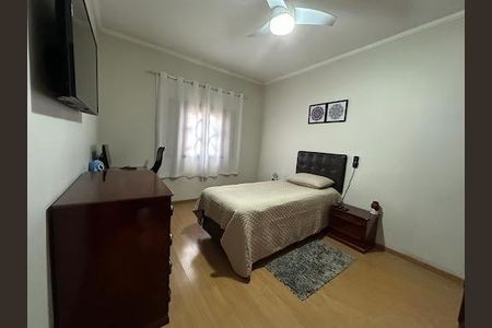 Casa à venda com 237m², 3 quartos e 4 vagas