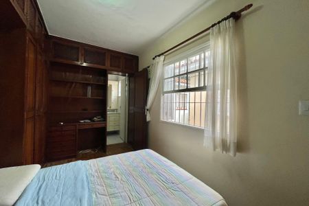 Casa à venda com 260m², 5 quartos e 2 vagas Casa à venda com 260m², 5 quartos e 2 vagasSuite