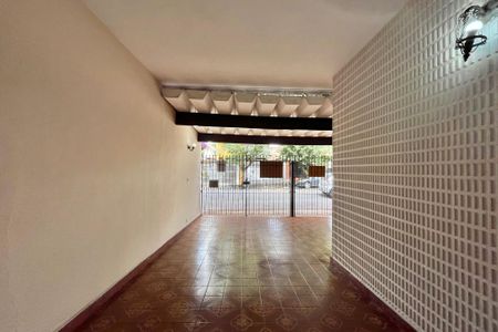 Casa à venda com 260m², 5 quartos e 2 vagas Casa à venda com 260m², 5 quartos e 2 vagasGaragem