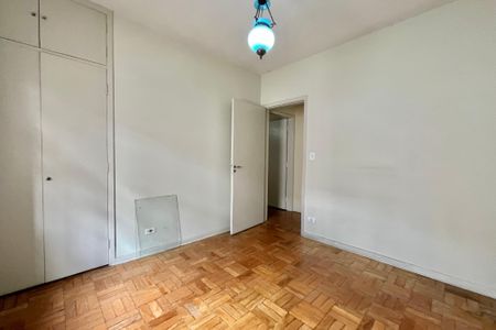 Casa à venda com 260m², 5 quartos e 2 vagas Casa à venda com 260m², 5 quartos e 2 vagasQuarto 2
