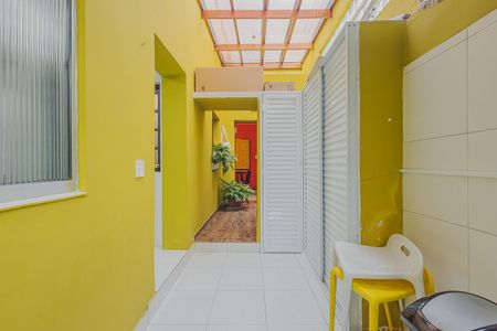 Casa à venda com 120m², 4 quartos e 1 vagaÁrea de Serviço