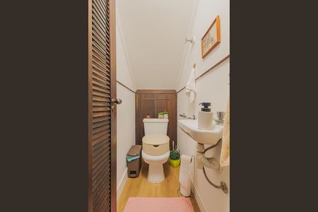 Casa à venda com 120m², 4 quartos e 1 vagaLavabo