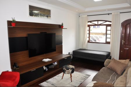 Casa à venda com 132m², 3 quartos e 5 vagas Casa à venda com 132m², 3 quartos e 5 vagasDetalhe - Sala