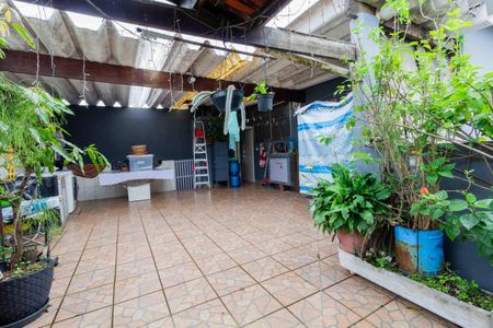 Casa à venda com 120m², 2 quartos e 3 vagas Casa à venda com 120m², 2 quartos e 3 vagasVaranda e Área de Serviço