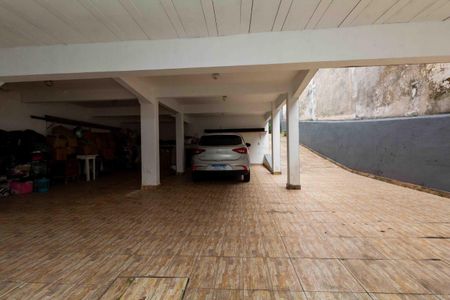 Casa à venda com 120m², 2 quartos e 3 vagas Casa à venda com 120m², 2 quartos e 3 vagasGaragem