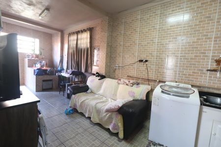 Casa à venda com 180m², 3 quartos e 2 vagasLavanderia