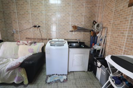 Casa à venda com 180m², 3 quartos e 2 vagasLavanderia