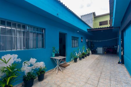 Casa à venda com 185m², 4 quartos e 4 vagas Casa à venda com 185m², 4 quartos e 4 vagasQuintal