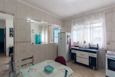 Casa à venda com 185m², 4 quartos e 4 vagas Casa à venda com 185m², 4 quartos e 4 vagasEdícula - Cozinha