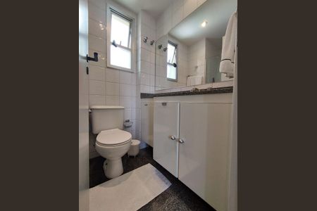 Apartamento à venda com 75m², 3 quartos e 1 vaga Apartamento à venda com 75m², 3 quartos e 1 vagaBanheiro da Suíte