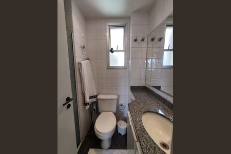 Apartamento à venda com 75m², 3 quartos e 1 vaga Apartamento à venda com 75m², 3 quartos e 1 vagaBanheiro da Suíte