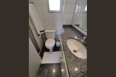 Apartamento à venda com 75m², 3 quartos e 1 vaga Apartamento à venda com 75m², 3 quartos e 1 vagaBanheiro da Suíte