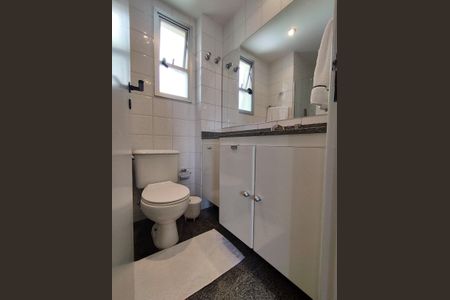 Apartamento à venda com 75m², 3 quartos e 1 vaga Apartamento à venda com 75m², 3 quartos e 1 vagaBanheiro da Suíte