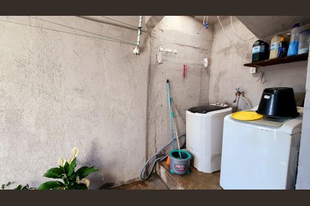 Casa à venda com 280m², 3 quartos e 2 vagas Casa à venda com 280m², 3 quartos e 2 vagasÁrea de Serviço