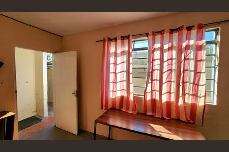 Casa à venda com 280m², 3 quartos e 2 vagas Casa à venda com 280m², 3 quartos e 2 vagasSala 2