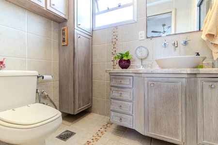 Apartamento à venda com 184m², 3 quartos e 1 vagaBanheiro da Suíte