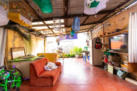 Casa à venda com 150m², 2 quartos e 2 vagas Casa à venda com 150m², 2 quartos e 2 vagasÁrea de Serviço