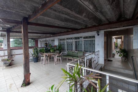 Casa à venda com 176m², 3 quartos e 2 vagas Casa à venda com 176m², 3 quartos e 2 vagasVaranda gourmet