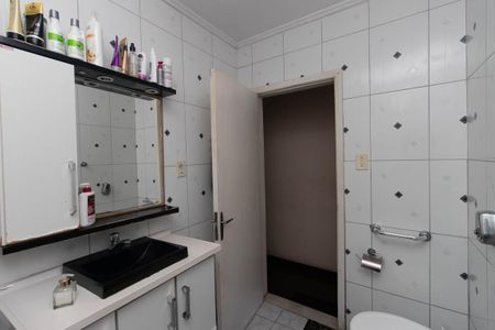 Casa à venda com 176m², 3 quartos e 2 vagas Casa à venda com 176m², 3 quartos e 2 vagasBanheiro Social