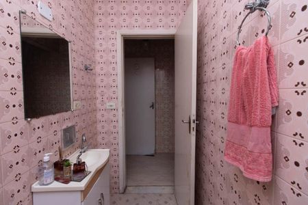 Casa à venda com 176m², 3 quartos e 2 vagas Casa à venda com 176m², 3 quartos e 2 vagasLavabo