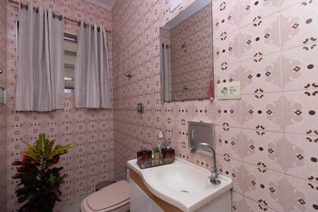 Casa à venda com 176m², 3 quartos e 2 vagas Casa à venda com 176m², 3 quartos e 2 vagasLavabo