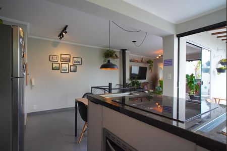 Apartamento à venda com 138m², 2 quartos e 2 vagasCobertura - Cozinha