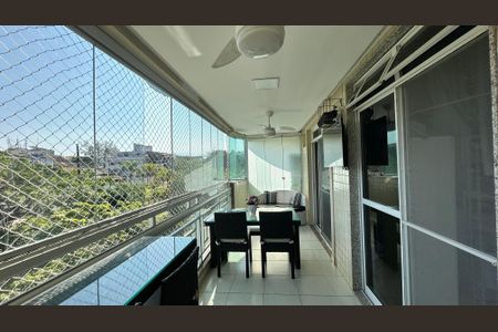 Apartamento à venda com 114m², 3 quartos e 2 vagasVaranda