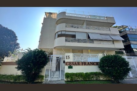 Apartamento à venda com 114m², 3 quartos e 2 vagasFachada