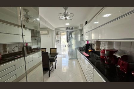 Apartamento à venda com 114m², 3 quartos e 2 vagasCozinha
