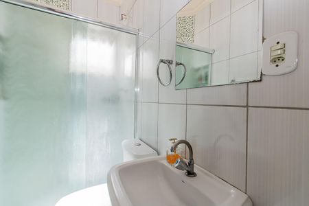 Casa à venda com 151m², 3 quartos e 2 vagas Casa à venda com 151m², 3 quartos e 2 vagasBanheiro da Suíte