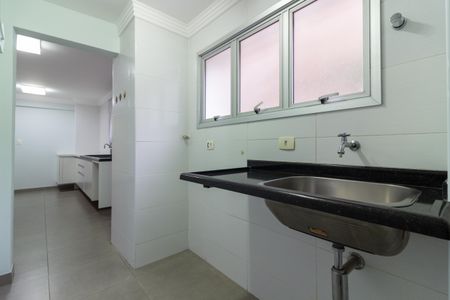 Apartamento à venda com 130m², 3 quartos e 1 vagaÁrea de Serviço