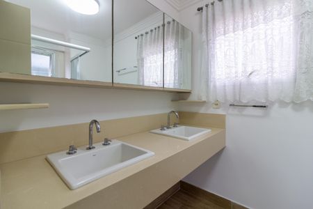 Apartamento à venda com 130m², 3 quartos e 1 vagaBanheiro da Suíte