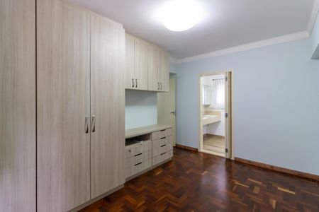 Apartamento à venda com 130m², 3 quartos e 1 vagaSuíte